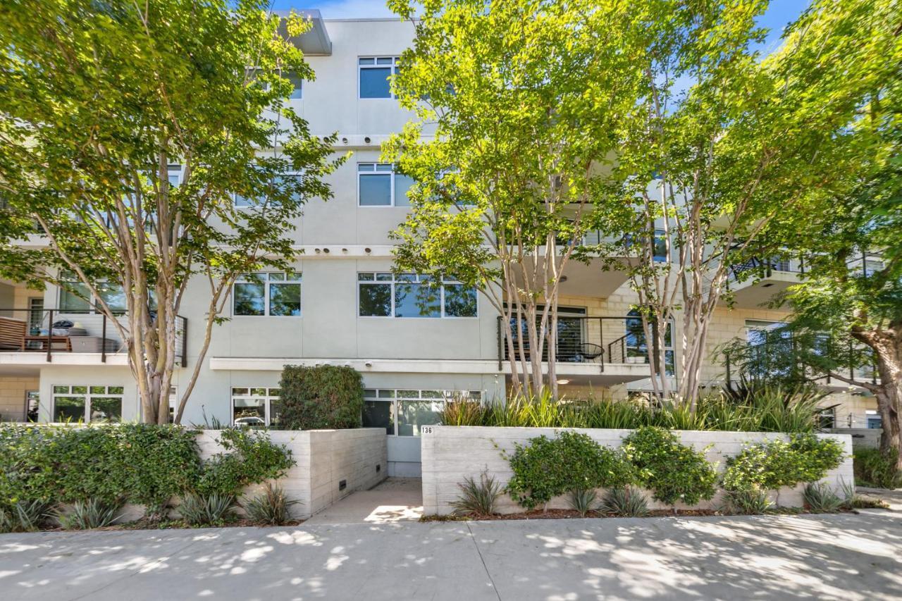 Fairfax District Chic City Oasis 2 Bedroom Apt With Den 136 洛杉矶 外观 照片