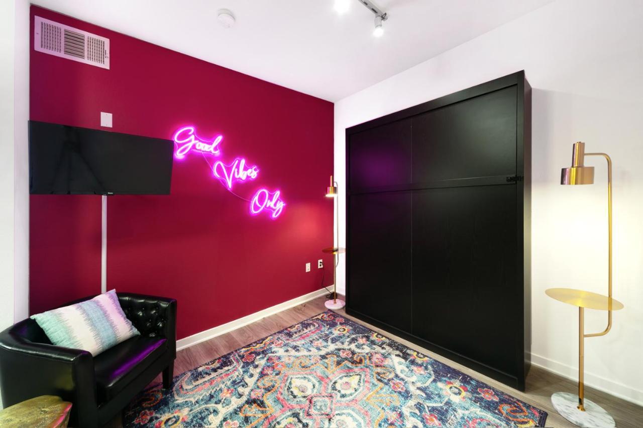Fairfax District Chic City Oasis 2 Bedroom Apt With Den 136 洛杉矶 外观 照片