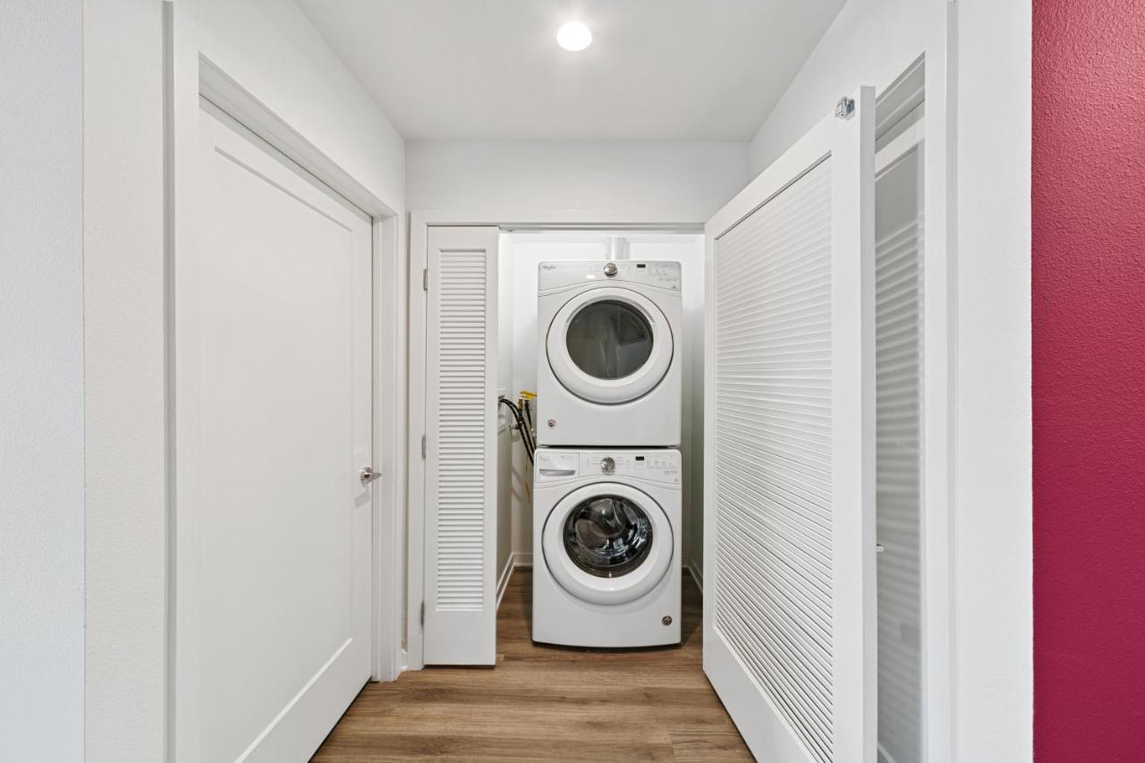 Fairfax District Chic City Oasis 2 Bedroom Apt With Den 136 洛杉矶 外观 照片