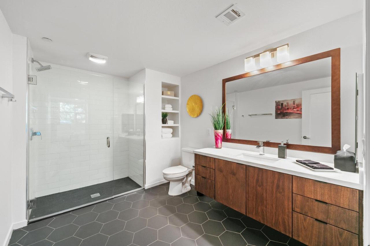 Fairfax District Chic City Oasis 2 Bedroom Apt With Den 136 洛杉矶 外观 照片