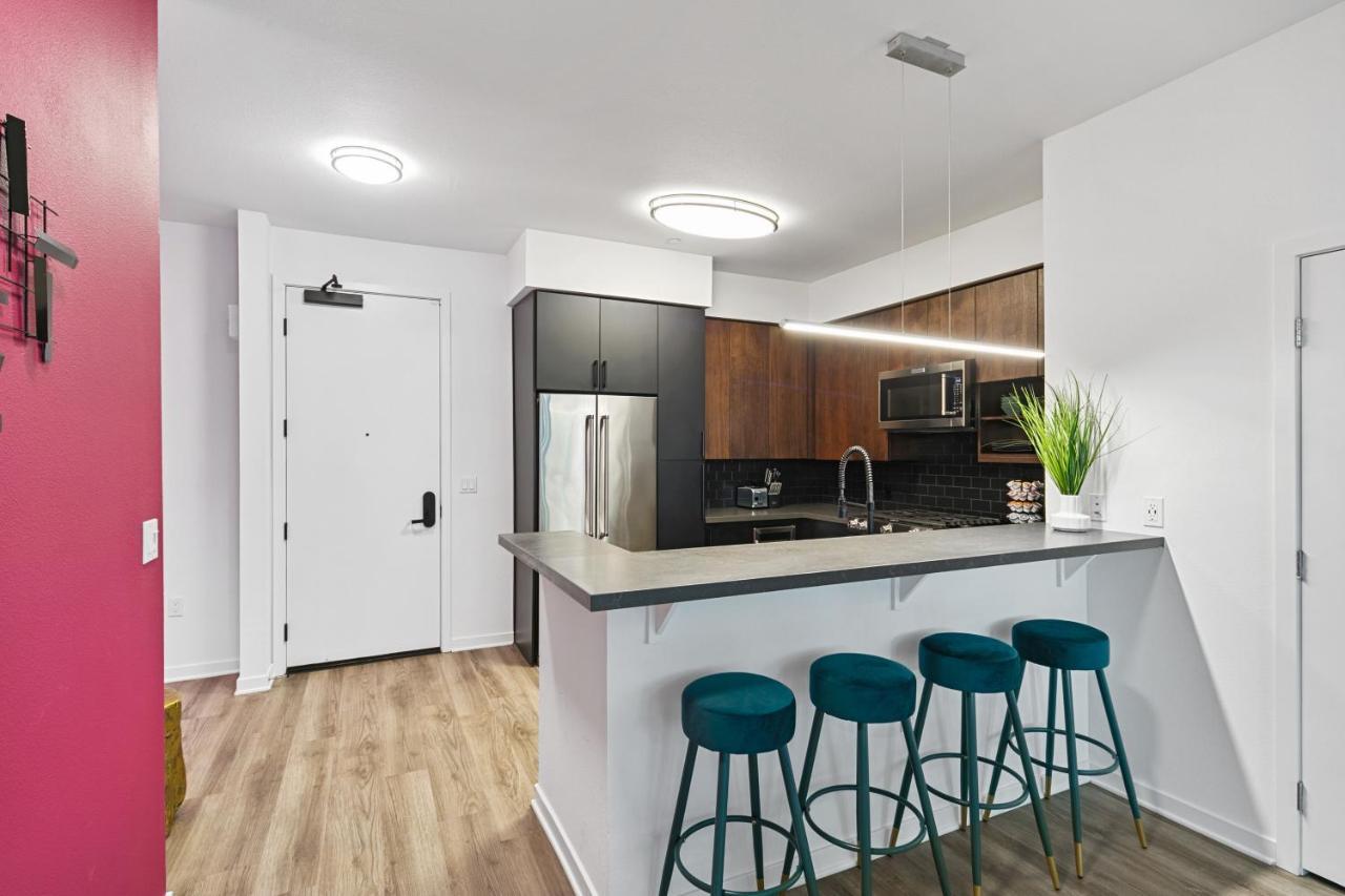 Fairfax District Chic City Oasis 2 Bedroom Apt With Den 136 洛杉矶 外观 照片